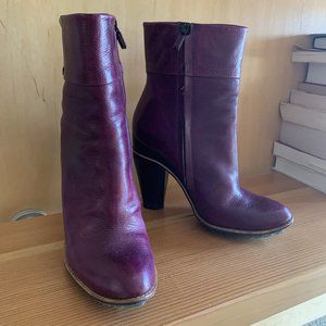 Costume National Boots: purple size 39